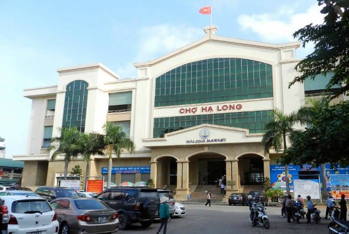 Shopping in Halong