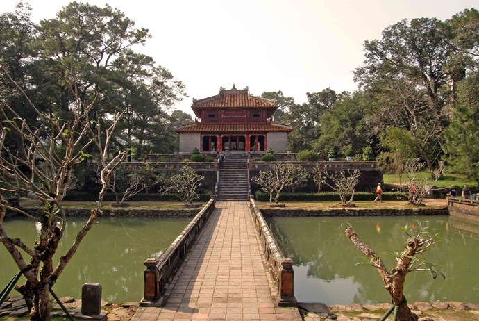 Hue attractions