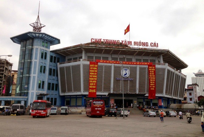 Shopping in Halong