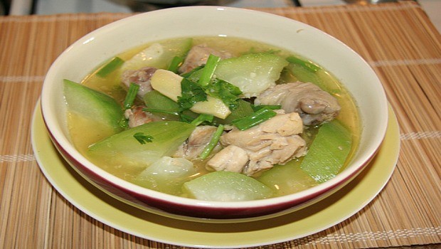 chayote soup with chicken