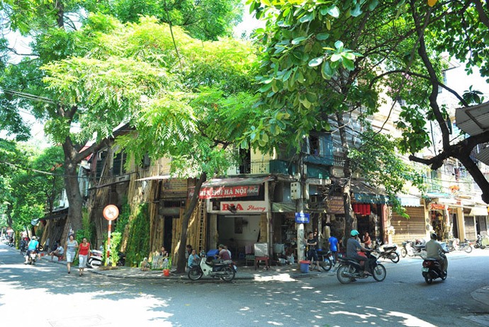 shopping in hanoi