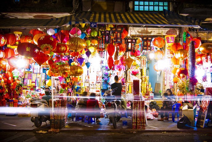 shopping in hanoi