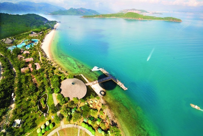 4 islands nearby Nha Trang that have clear water 