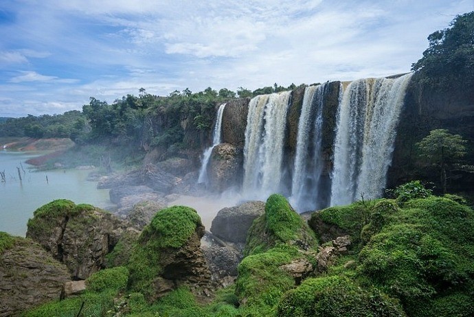 most beautiful waterfalls in Vietnam 