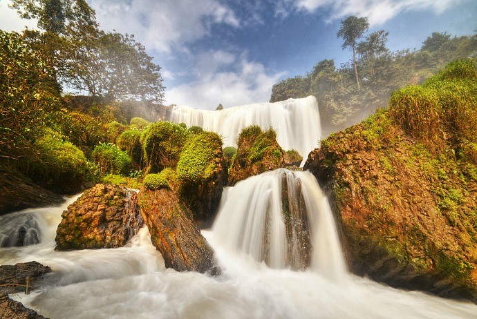 most beautiful waterfalls in Vietnam 