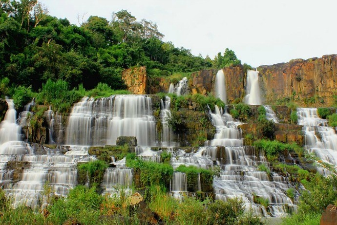 most beautiful waterfalls in Vietnam 