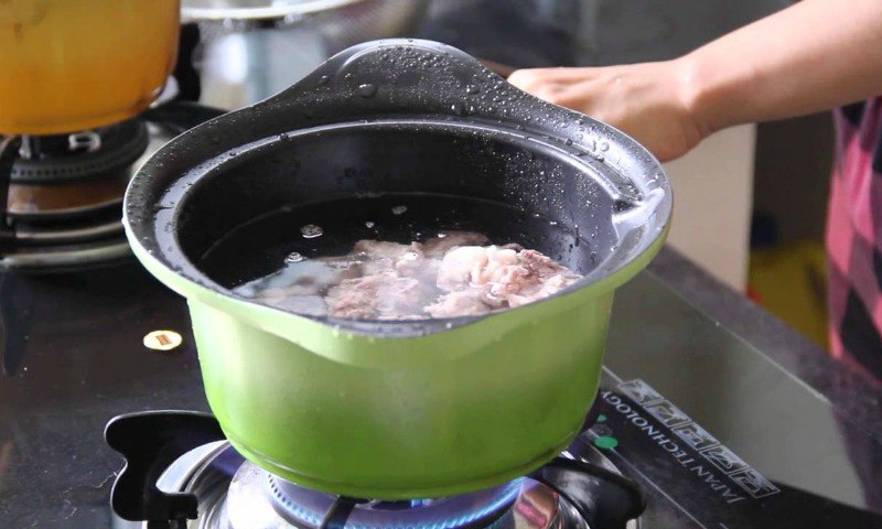 Hue beef vermicelli soup