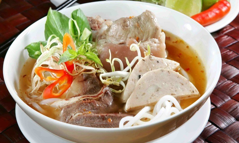 Hue beef vermicelli soup