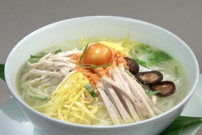 vietnamese combo vermicelli soup - bun thang hang hanh