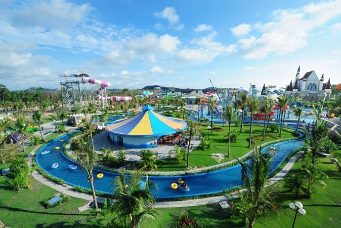 what to do in vinpearl land in nha trang - freshwater park