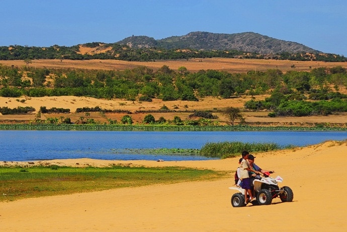 mui ne sand dunes - ride all-terrain vehicle