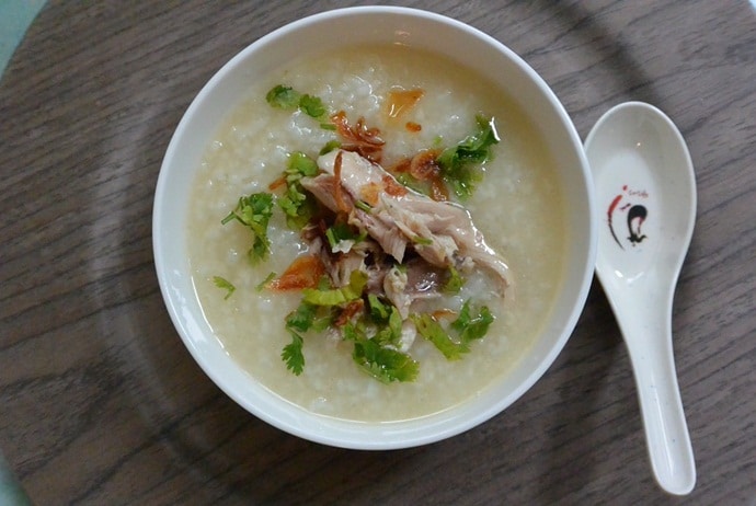 vietnamese chicken porridge - chao ga on tho nhuom street