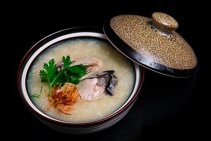 famous places for vietnamese oyster porridge - oyster porridge in con dao