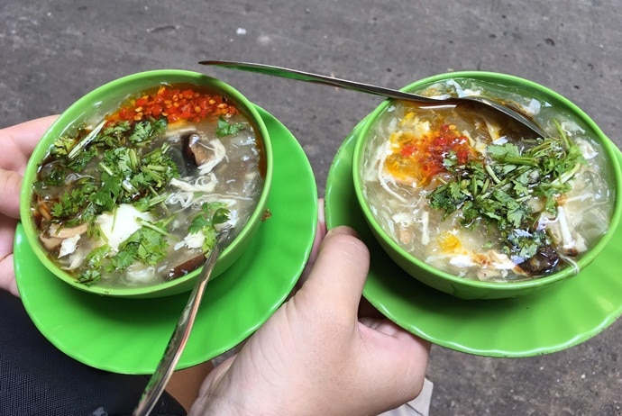 vietnamese crab soup - sup cua hanh