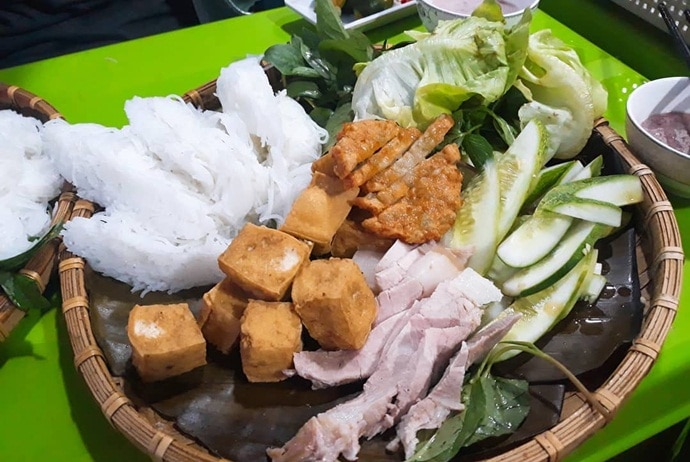 vermicelli with fried tofu and shrimp paste - trung huong’s bun dau mam tom