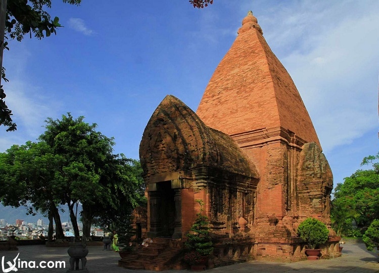 nha trang travel photos - poshanu cham towers