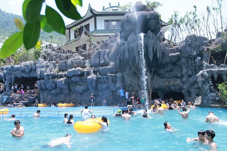 than tai hot springs park - long tien cave 