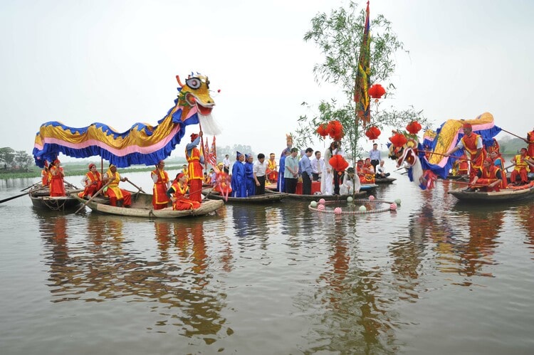 vietnam photos - hoa lu festival 