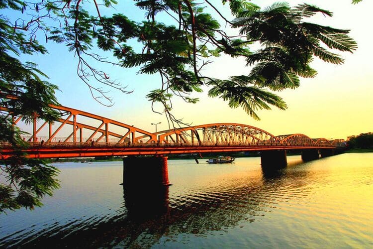 vietnam photos - huong river