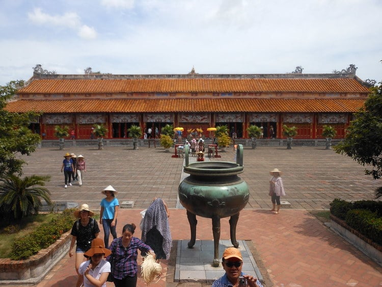 vietnam photos - the mieu temple