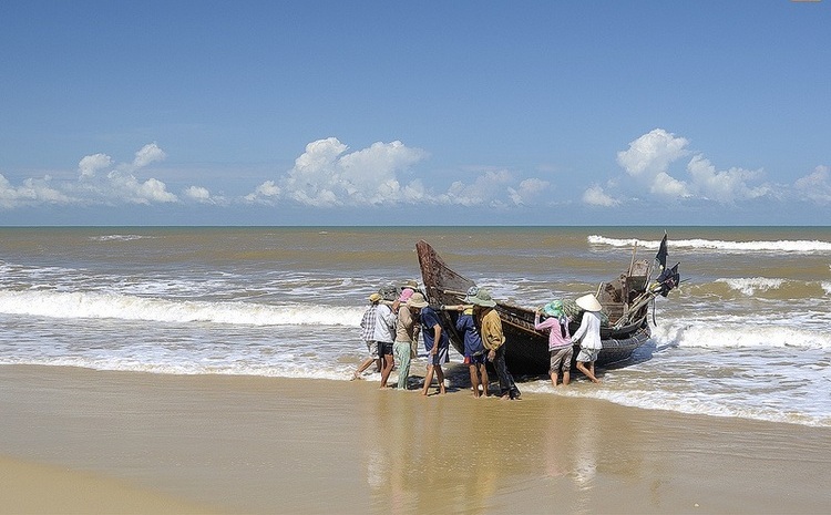 vietnam photos - vinh thanh beach