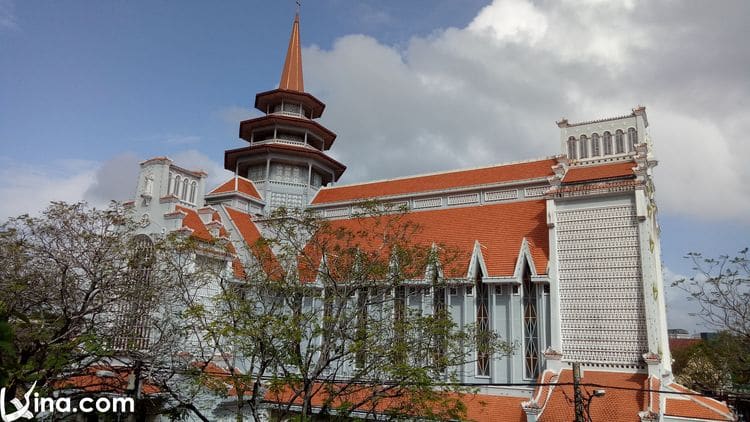 vietnam photos - photos of famous churches in hue