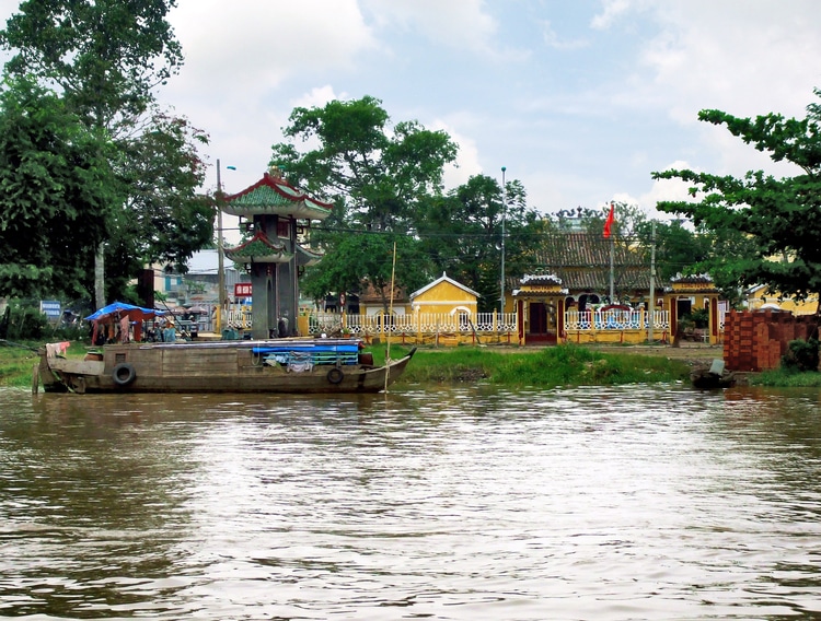 binh thuy communal temple in can tho