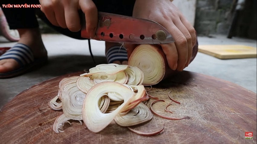 delicious banana flower pig ear salad recipe