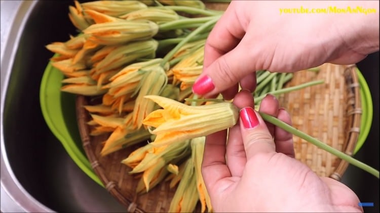 delicious crispy fried fish cake stuffed pumpkin flowers recipe 