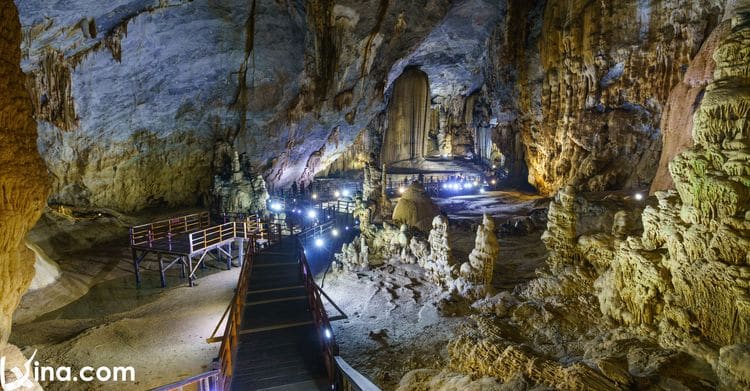 vietnam photos - photos of cave system in quang binh