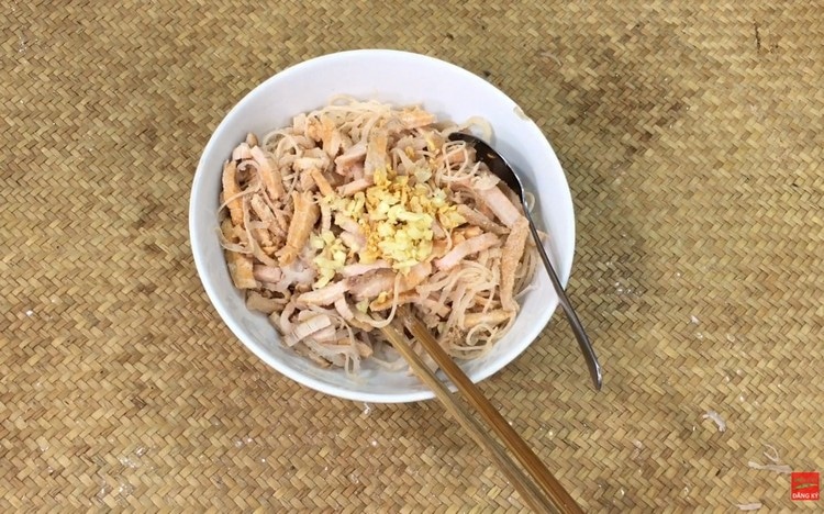 vietnamese thick noodles with coconut cream recipe