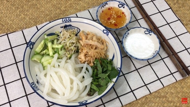 vietnamese thick noodles with coconut cream recipe